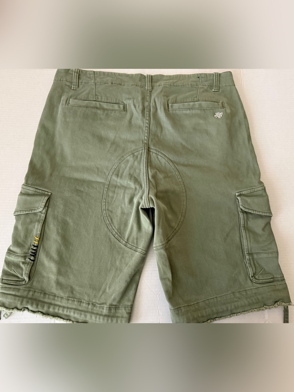 LRG Green Cargo Shorts Frayed Raw Hem Embroidered Logo Size 36 Y2K Skater Design